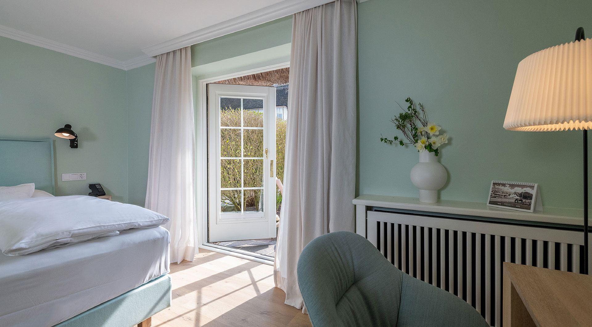 Jetzt-Sylt-02-STANDARD-DOPPELZIMMER-2025-benen-diken-hof-keitum-sylt-12